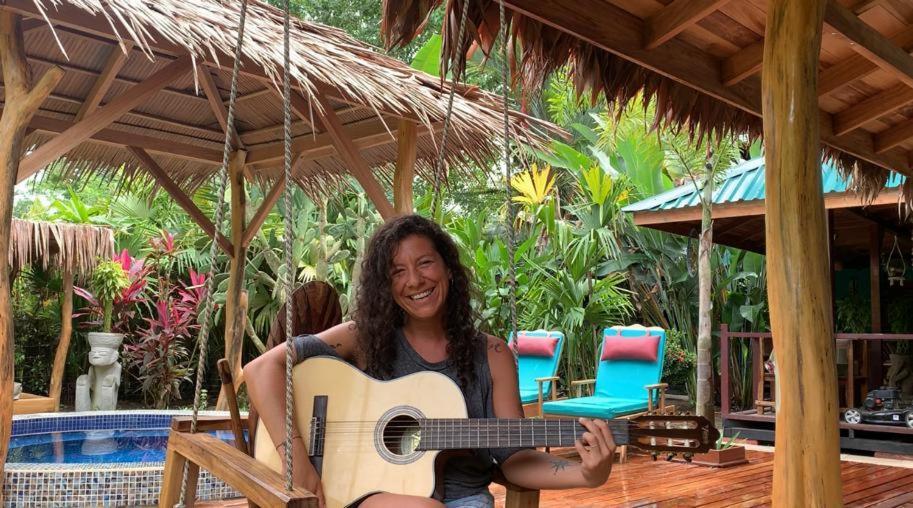 Casa Mambo Bed & Breakfast Cahuita Dış mekan fotoğraf