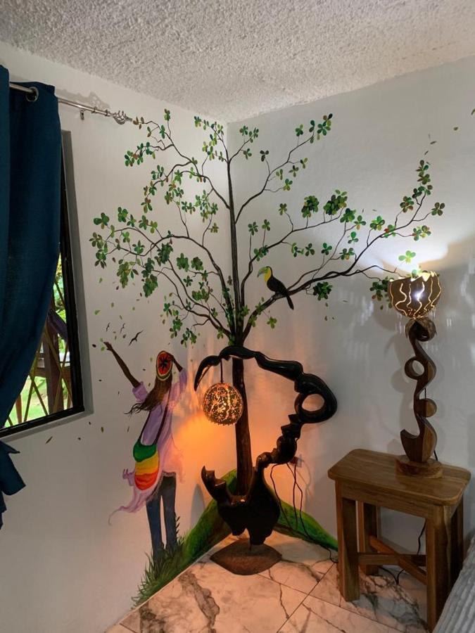 Casa Mambo Bed & Breakfast Cahuita Dış mekan fotoğraf