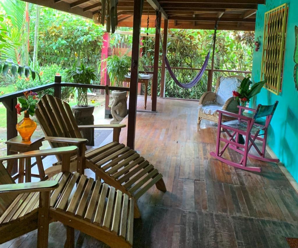 Casa Mambo Bed & Breakfast Cahuita Dış mekan fotoğraf