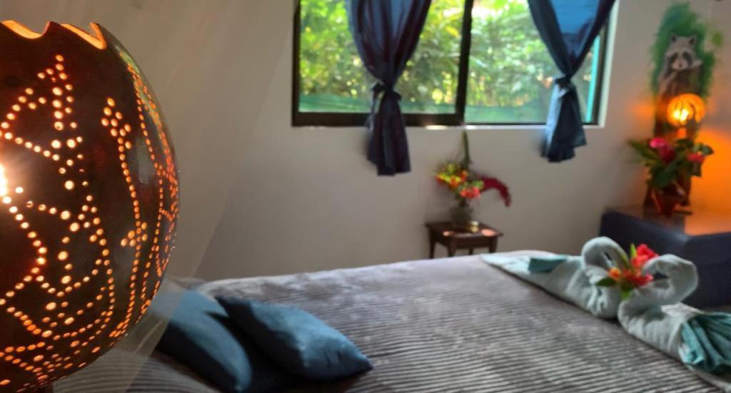 Casa Mambo Bed & Breakfast Cahuita Oda fotoğraf